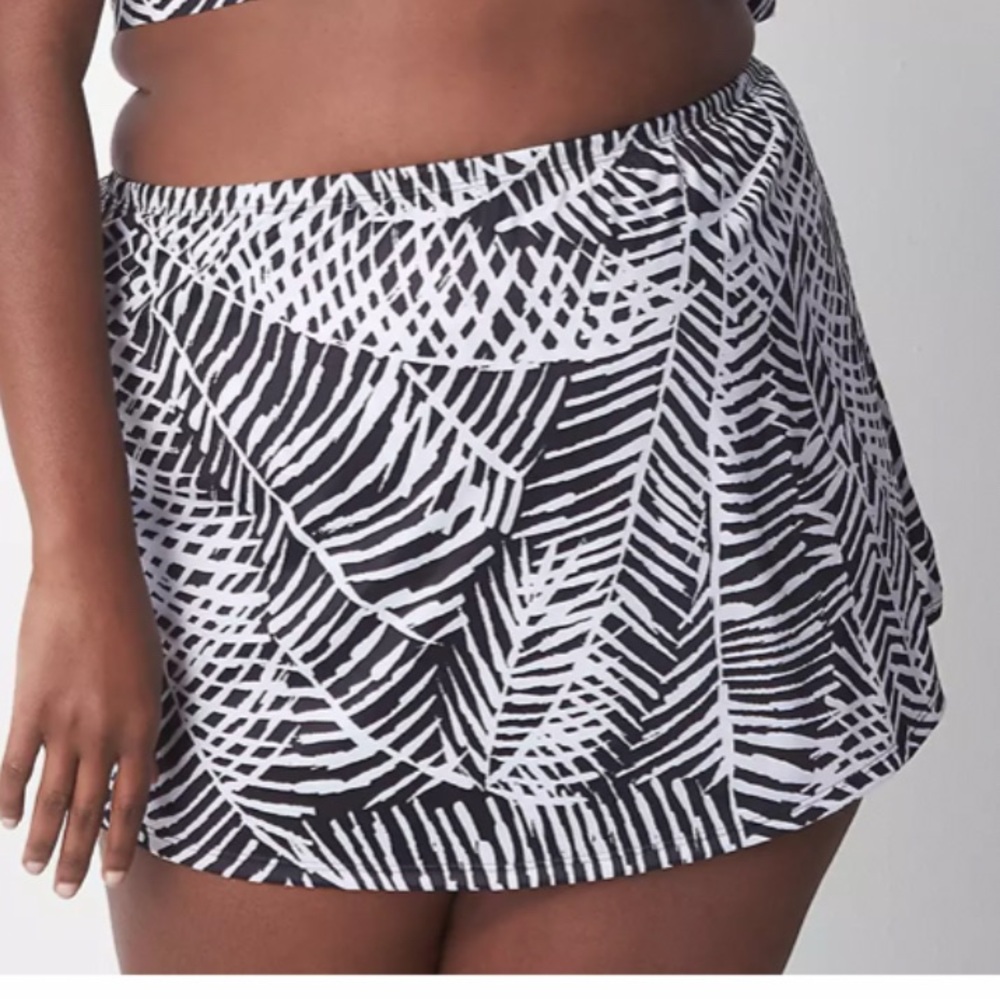 Swim by Cacique Swim Skirt Faux Wrap Black White Leaf Pattern Plus Size 36